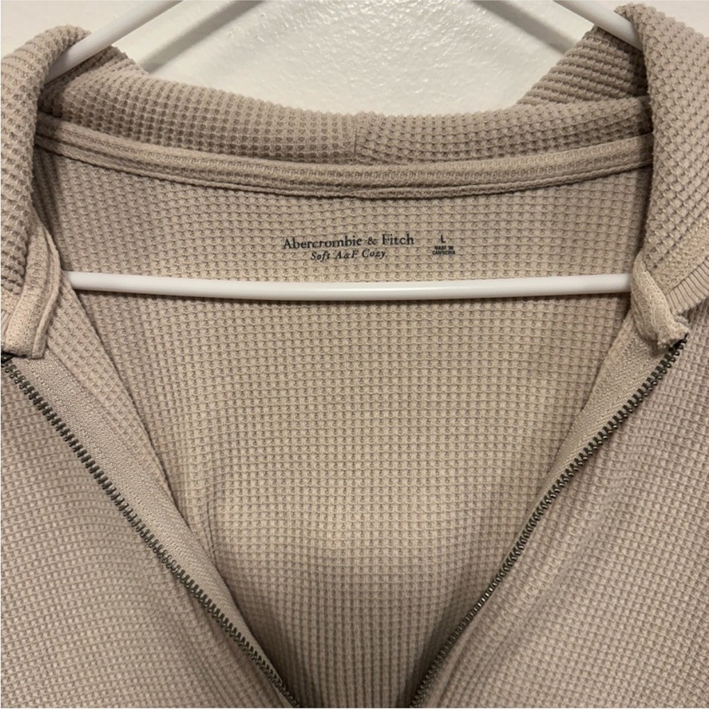 Abercrombie & Fitch Tan earthy waffle knit Zip-Up Hoodie! Size large - Picture 3 of 5